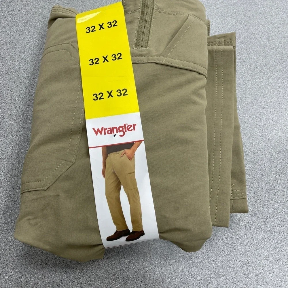 Wrangler Men's Size 32x32 Tan Tech Pants Regular Fit Cargo Style